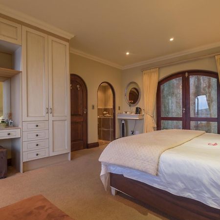 Villa Paradisa Guest House Knysna Kamer foto